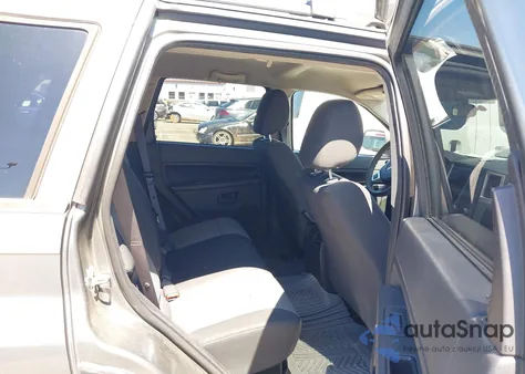 2008 Jeep Grand Cherokee Laredo z USA, uszkodzony, nr VIN 1J8GR48K28C156822